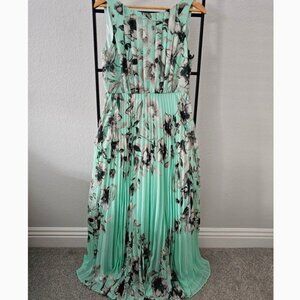 💚 Eliza J Mint Floral Pleated Maxi Dress 💚